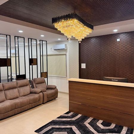 Hotel Apex Inn Hyderabad Airport Exterior photo