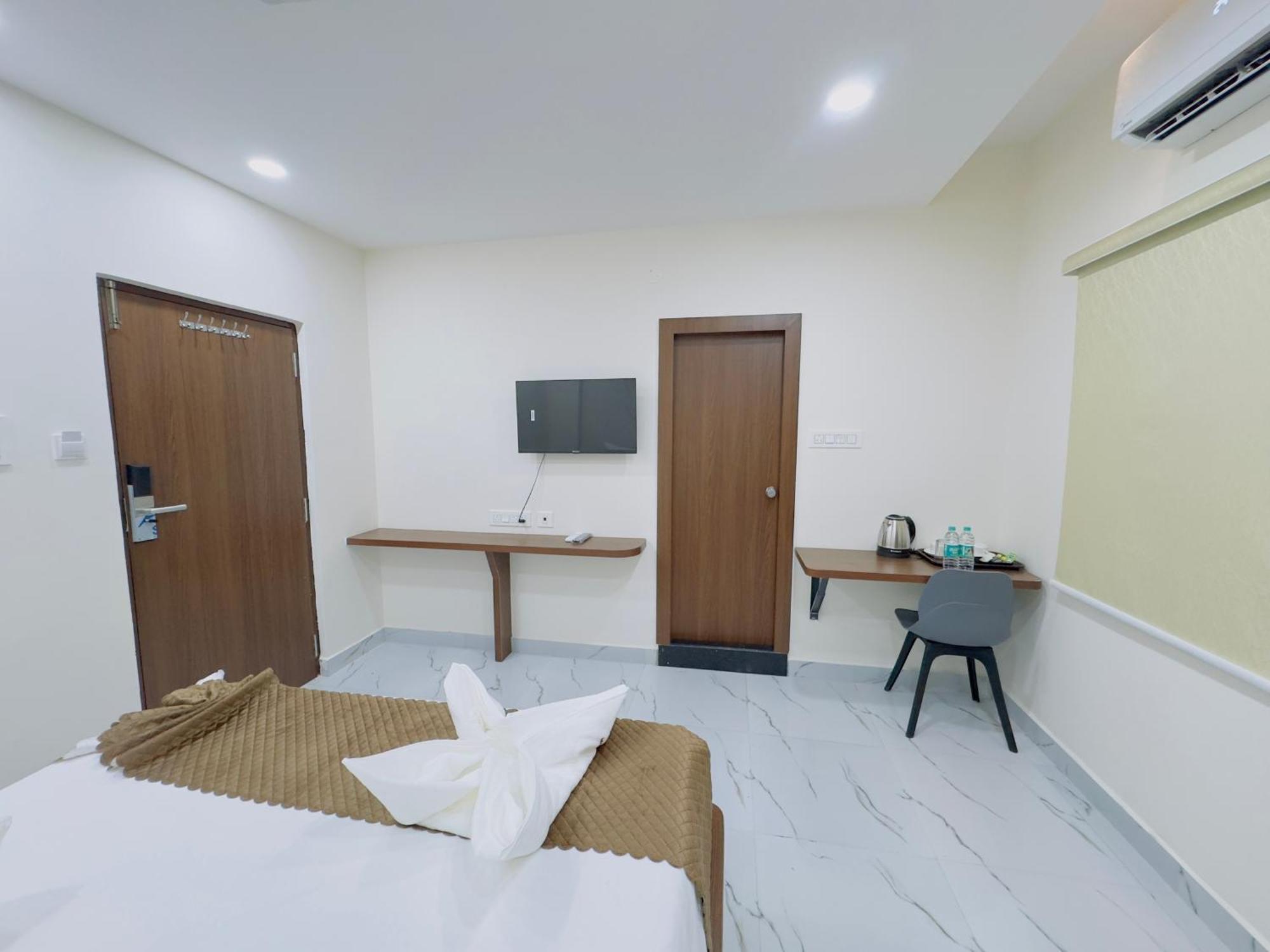 Hotel Apex Inn Hyderabad Airport Exterior photo